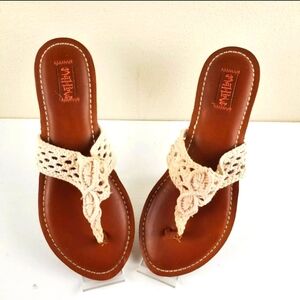MAD LOVE Flip Flops Sandals Womens Sz 9 Cream Natural Crochet Thongs Boho Flats.